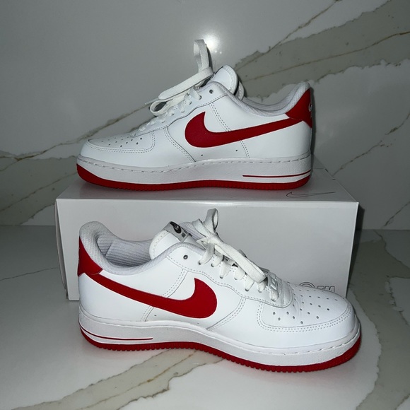 2012 Air Force 1 Low ‘Gym Red’ Size 9 - Picture 2 of 3